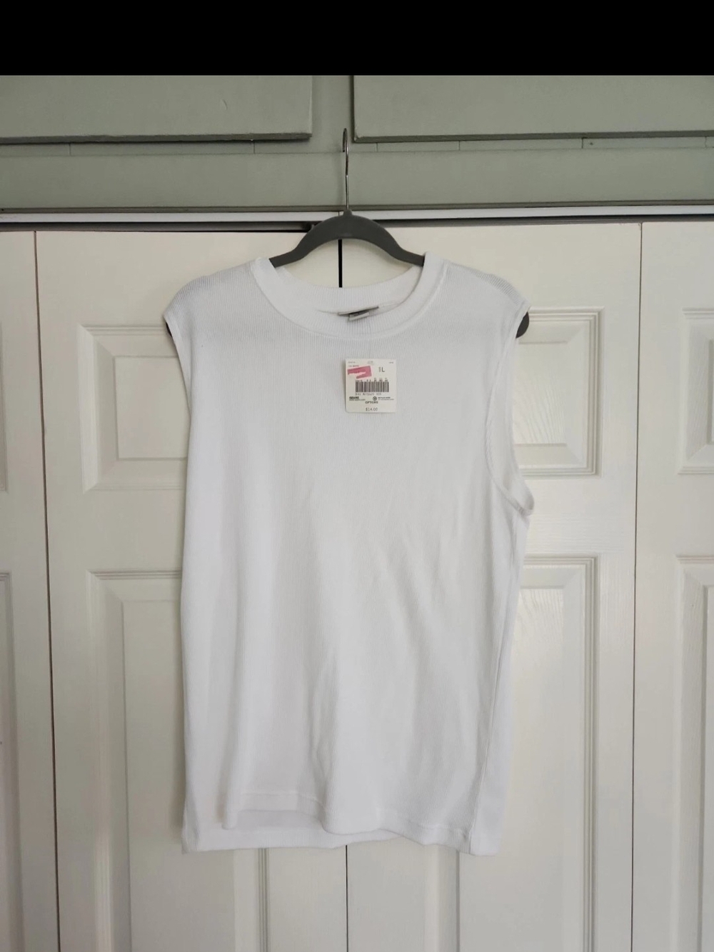 Canyon River Blues White Ribbed Sleeveless Tank